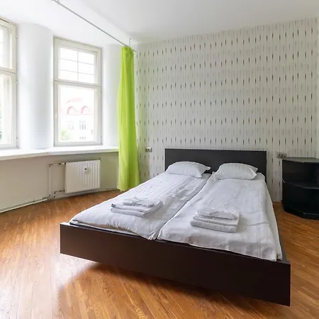 Spacious 3 Bdrm For 6 Ταλίν