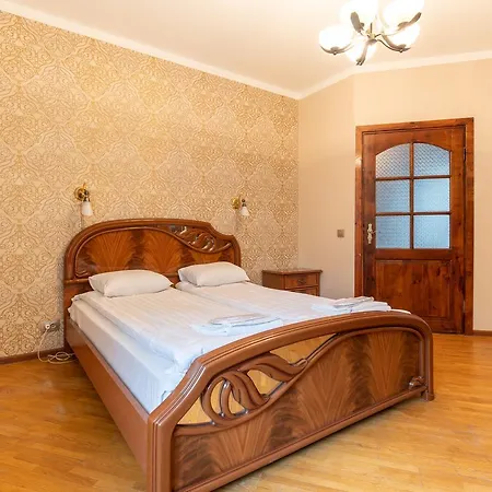 Spacious 3 Bdrm For 6 Tallinn